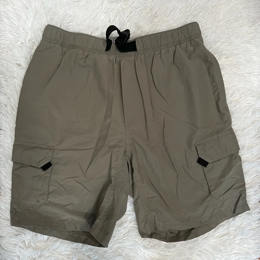 Columbia‎ sportswear Mens 9” Cargo hiking shorts size M